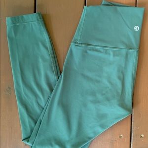 Lululemon wunder unders